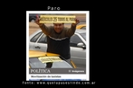 Imagem de um taxista segurando uma faixa em convocao a realizao de uma greve. Palavras-chave: Greve. Espanhol. Paro. Taxista. Direitos.