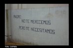 Imagem de uma frase pintada em um muro em aluso s mes. Palavras-chave: Dia de la madre. Comemorao. Maternidade.. Datas festivas. Publicidade.