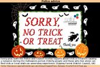 Cartaz com recomendao da polcia de uma cidade britnica, explicando por que  melhor no se envolver com a brincadeira tradicional "Trick or treat" (gostosuras ou travessuras), costumeira nos festejos de Halloween. Palavras-chave: Ordem pblica. Idosos. Autoridade. Coero.