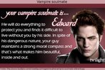 Foto do ator que interpreta o personagem Edward Cullen, no filme Crepsculo. Na imagem l-se tambm: "Sua alma gmea vampira ... Edward Cullen. Ele far de tudo para proteg-la e acha difcil viver sem voc ao seu lado. Apesar de sua natureza perigosa, seu rapaz mantm uma forte postura moral, e  isso que o faz belo - tanto interior quanto exteriormente". Confira tambm trechos do filme Twilight - http://www.lem.seed.pr.gov.br/modules/video/showVideo.php?video=14785. Palavras-chave: Romantismo. Horscopo. Twilight. descrio.