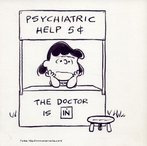 Tira em que a personagem Lucy (quadrinhos do Snoopy) monta uma barraca para atendimentos como psiquiatra e aguarda seus clilentes.  Palavras-chave: banco, rua, criana, inocncia, comrcio, preo.