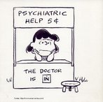 Tira em que a personagem Lucy (quadrinhos do Snoopy) monta uma barraca para atendimentos como psiquiatra e aguarda seus clilentes.  Palavras-chave: banco, rua, criança, inocência, comércio, preço.