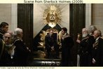 Cena do filme Sherlock Holmes (2009), em que o vilão adquire o apoio de uma sociedade secreta que tem o fim de tomar o poder de Londres. Palavras-chave: Ocultismo. Símbolos. Literatura. Sir Arthur Connan Doyle.