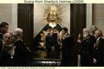 Cena do filme Sherlock Holmes (2009), em que o vilo adquire o apoio de uma sociedade secreta que tem o fim de tomar o poder de Londres. Palavras-chave: Ocultismo. Smbolos. Literatura. Sir Arthur Connan Doyle.