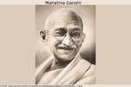 Foto de Mahatma Gandhi ("Mahatma", do snscrito "A Grande Alma"). Palavras-chave: Gandhi. Interpretao. Interdiscruso. Narrativa. Interculturalidade. ndia. No-agresso. No-violncia. Revoluo. 