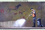 Foto de uma pintura de Banksy mostrando um homem tentando limpar vestígios de estágios passados do desenvolvimento humano. Palavras-chave: Grafite. Parede. Limpeza. Pré-história. Tempo.