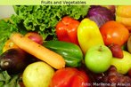 Foto de vrias frutas, verduras e legumes, constante do OAC 8555 (sobre "Composio dos alimentos"). Palavras-chave: Alimento. Vegetables. Biodiversidade.